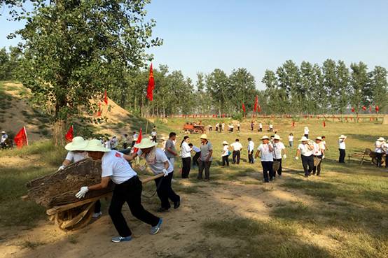 2016��9��21�գ� ���뵳У��8����ί������ް�ѧԱ�ڽ�ѧ�������鷭��ѹɳ��800.533